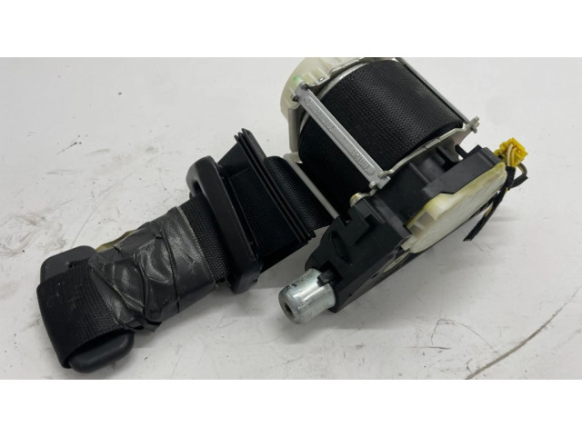 Задний ремень безопасности