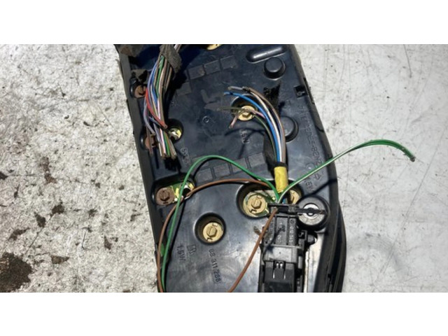 Přístrojová deska Mercedes-Benz E W210 1997 87001345