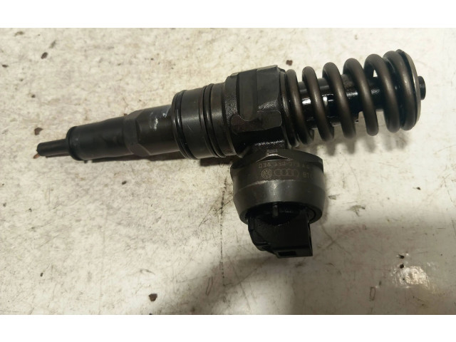 Форсунка 038130073AG Volkswagen Touran I BKC