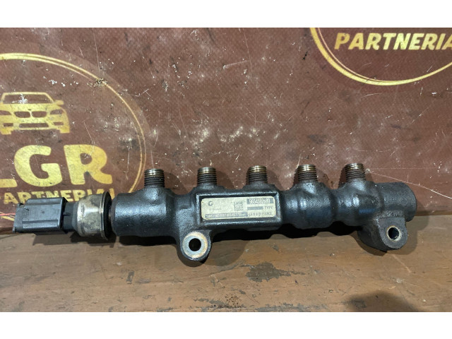 Топливная рампа 9654592680   Citroen C5  