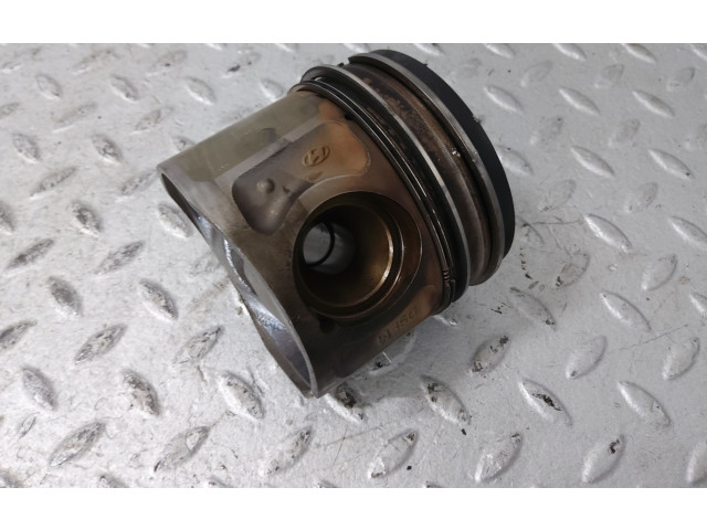  Поршень  234102F975  KIA Sorento  