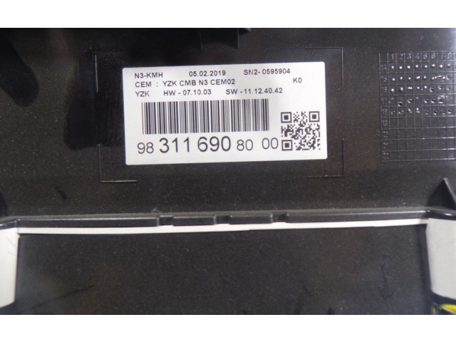 Přístrojová deska Peugeot Expert 2019 9831169080, 9831169080