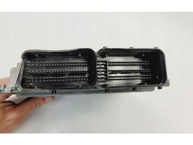 Блок управления двигателя 06K907425J Audi Q3 F3