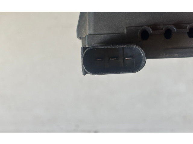 Pojistková skříňka 1C0937549A Volkswagen New Beetle 2000