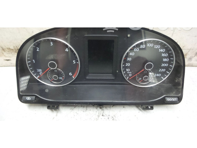 Панель приборов 1T0920875A   Volkswagen Touran II       