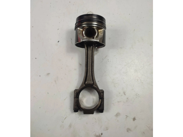 Поршень с шатуном DDY 03LA Skoda Octavia Mk3 (5E)