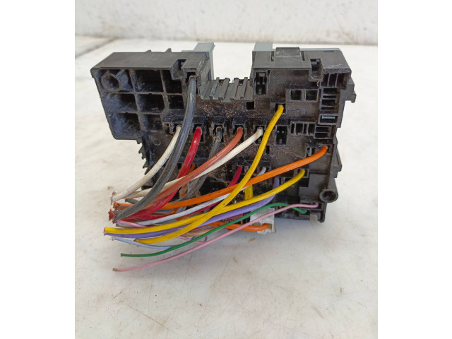 Рулевая рейка Блок предохранителей 962802448002, PSA962802448002 Peugeot 406 1999 - 2006 года