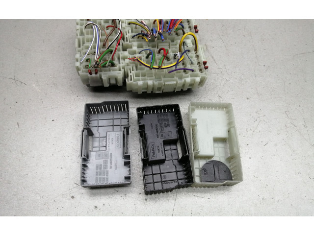 Блок предохранителей Ford Galaxy