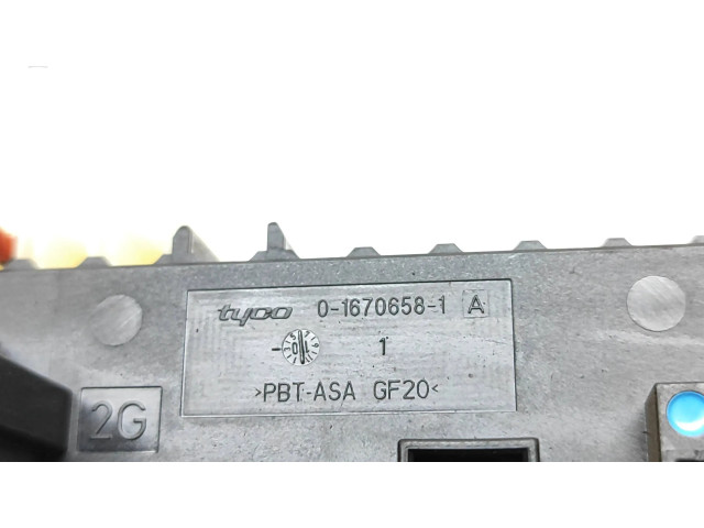 Pojistková skříňka 016706581 Mercedes-Benz E W212 2010