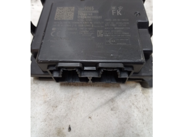 Ручка стеклоочистителей 13599065   Chevrolet Volt II