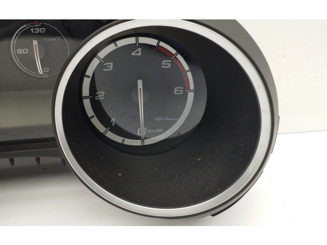 Панель приборов 005051647900 Alfa Romeo Giulietta