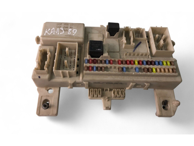 Pojistková skříňka 30728906 Volvo S40 2006