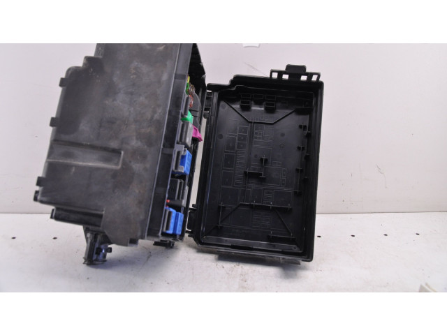Блок предохранителей  17248   Opel Meriva B    