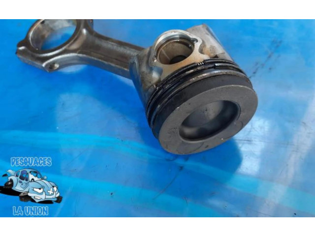 Píst 812302B000 Hyundai Santa Fe