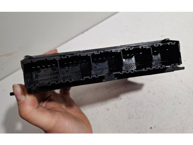 Моторчик заднего дворника 30659730    Volvo V60