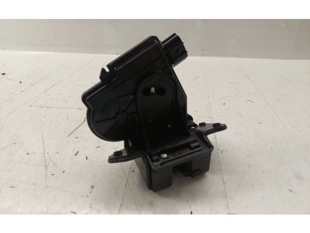 Zámek zadních dveří 6935005060   Toyota Avensis T270 2009