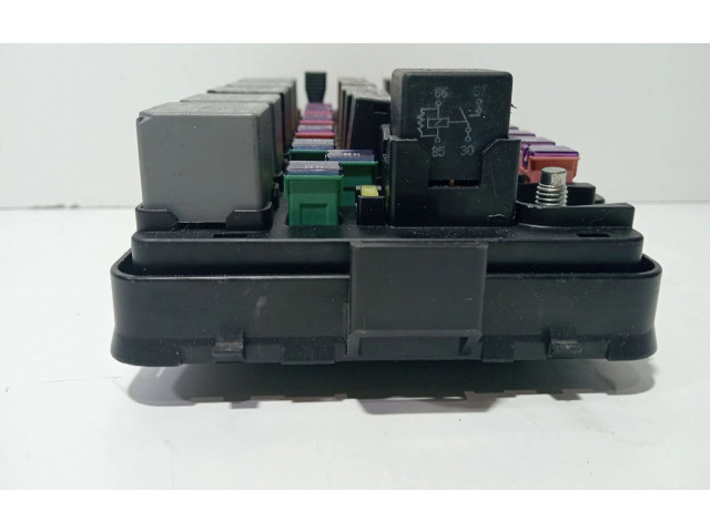 Pojistková skříňka Řídící jednotka BSM 8212008B10 SsangYong Kyron 2007