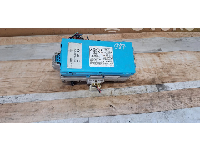 Блок предохранителей G8C223M3C Mitsubishi Outlander