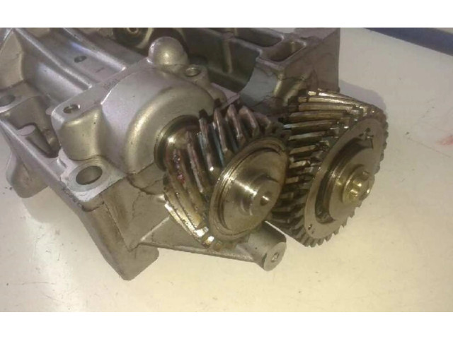 Масляный насос Nissan Navara