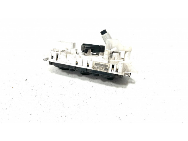 Блок управления климат-контролем 69607003, 69607320   Ford Focus