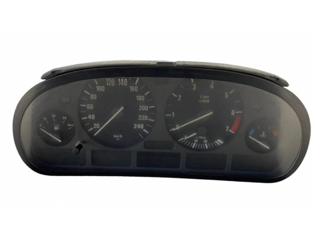 Přístrojová deska BMW 5 E39 2001 62118375669, 8375669