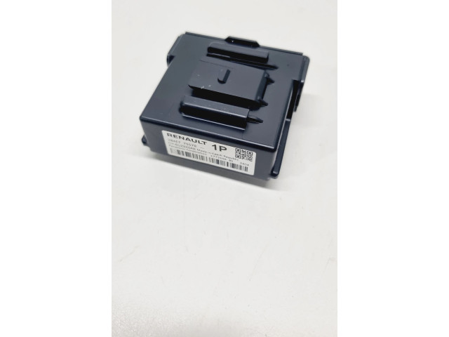 Блок управления 284E77557R   Renault Clio V