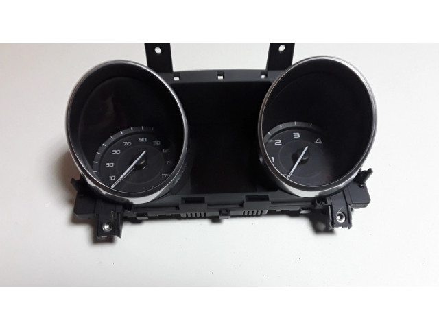 Панель приборов GX7310849BG Jaguar XE