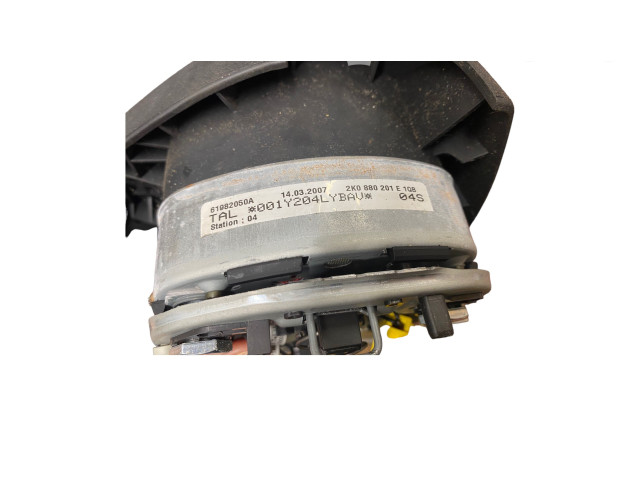 Подушка безопасности водителя 2K0880201E   Volkswagen Caddy