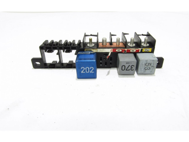 Блок предохранителей 8L0941822A   Audi A6 S6 C5 4B    