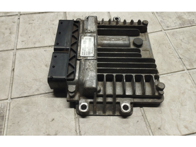 Řídící jednotka 391044X910, 28073401 KIA Carnival 2007