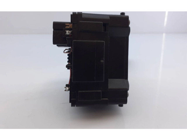 Ручка стеклоочистителей    Dacia Duster