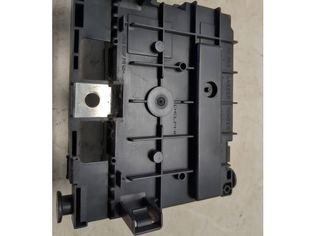 Блок предохранителей  9675877980   Peugeot 5008    