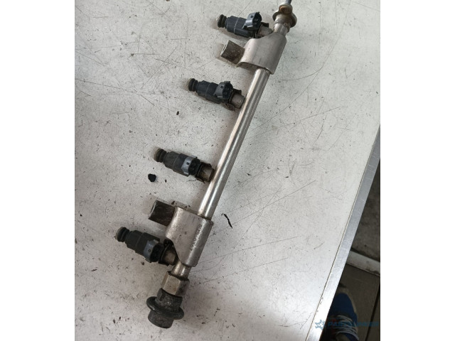 Топливная рампа 81250367 KIA Ceed