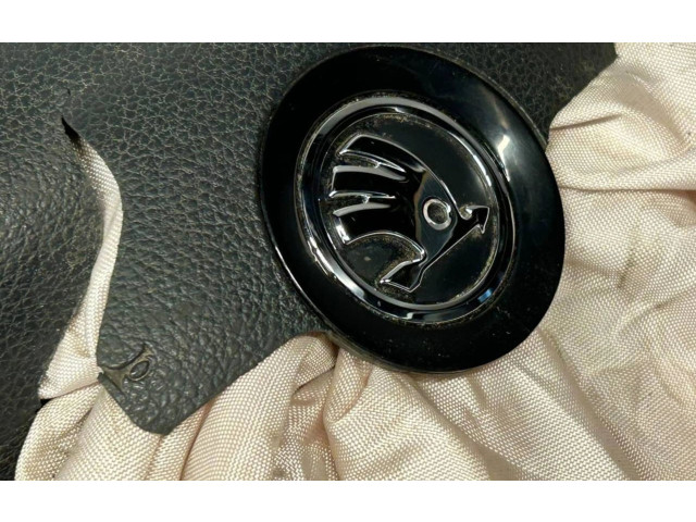 Подушка безопасности водителя 3T0880201F Skoda Yeti (5L)