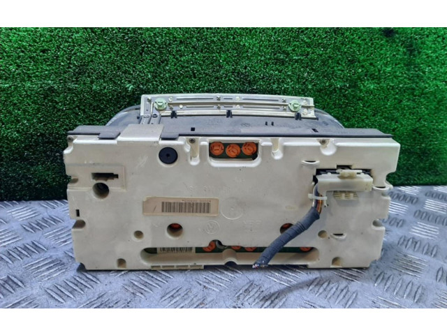 Панель приборов 88311188 Volkswagen Golf III