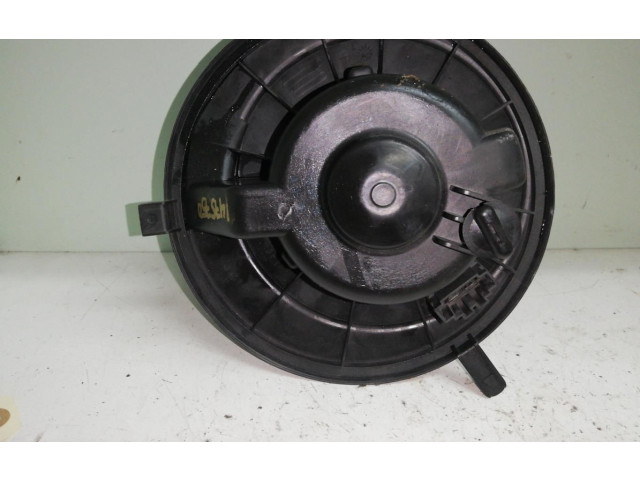 Вентилятор печки       Volkswagen Caddy