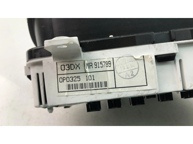 Панель приборов MR915789 Mitsubishi Carisma