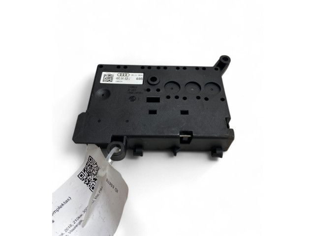 Pojistková skříňka 4M0941828J Audi Q7 4M 2018