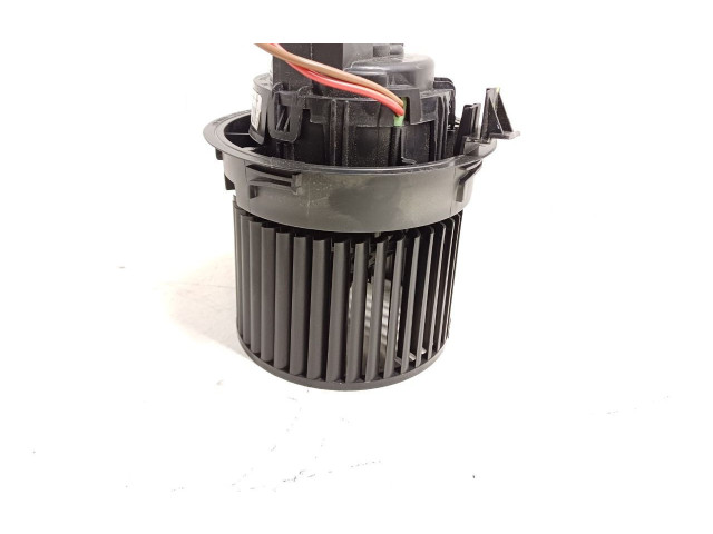 Вентилятор печки 272107294R, N109038B Dacia Duster