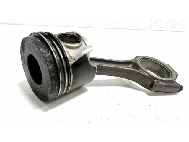 Píst 038JDE, S85V400 Dodge Journey pro naftový motor 2.0