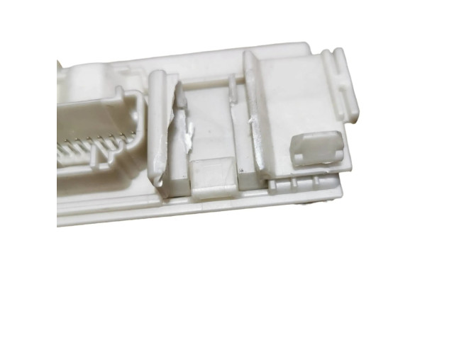 Блок предохранителей 8267030230, 6C230212 Lexus GS 300 350 430 450H