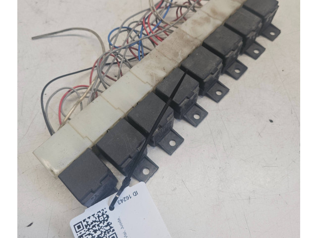   Pojistková skříňka    Audi Q7 4L 2006