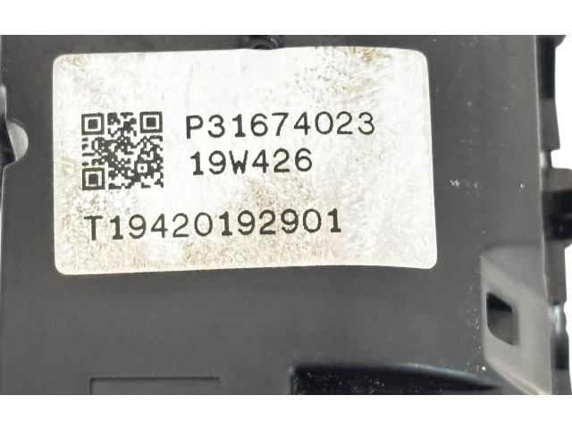 Блок управления климат-контролем P31674023, 19W426   Volvo XC90