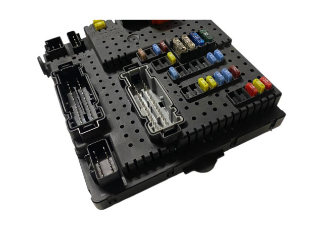 Pojistková skříňka 30786646, 28080156 Volvo XC90 2009