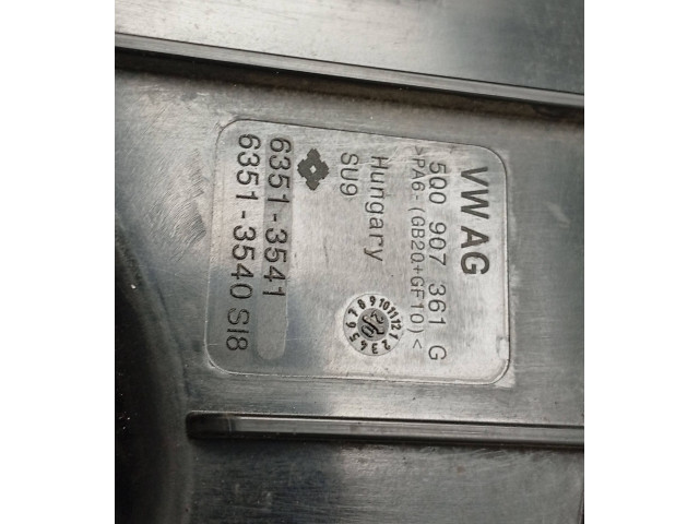 Блок предохранителей  5Q0907361G, 4H0951253C   Volkswagen Golf VII    