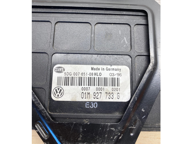 Блок управления коробкой передач 01M927733G, 5DG00765108   Volkswagen PASSAT B4