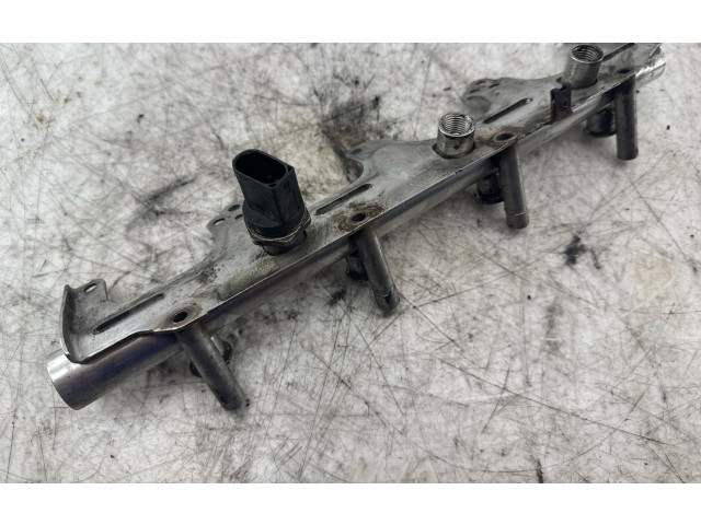 Топливная рампа 06F133317, 290990276   Audi A3 S3 8P   для двигателя BHZ