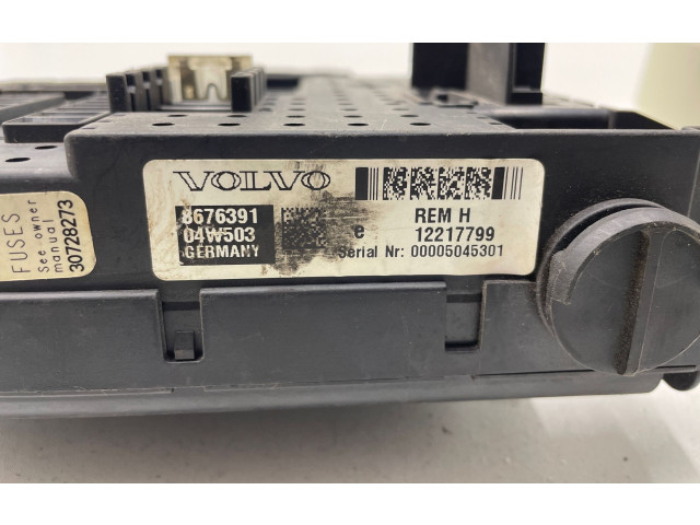 Блок предохранителей 8676391, 12217799 Volvo XC90