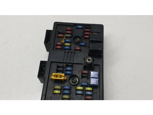 Pojistková skříňka 96821082 Chevrolet Captiva 2008