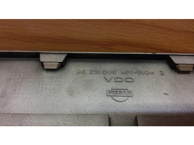 Панель приборов 96251046 Nissan Primera